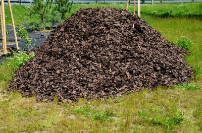 Brown Mulch Installation